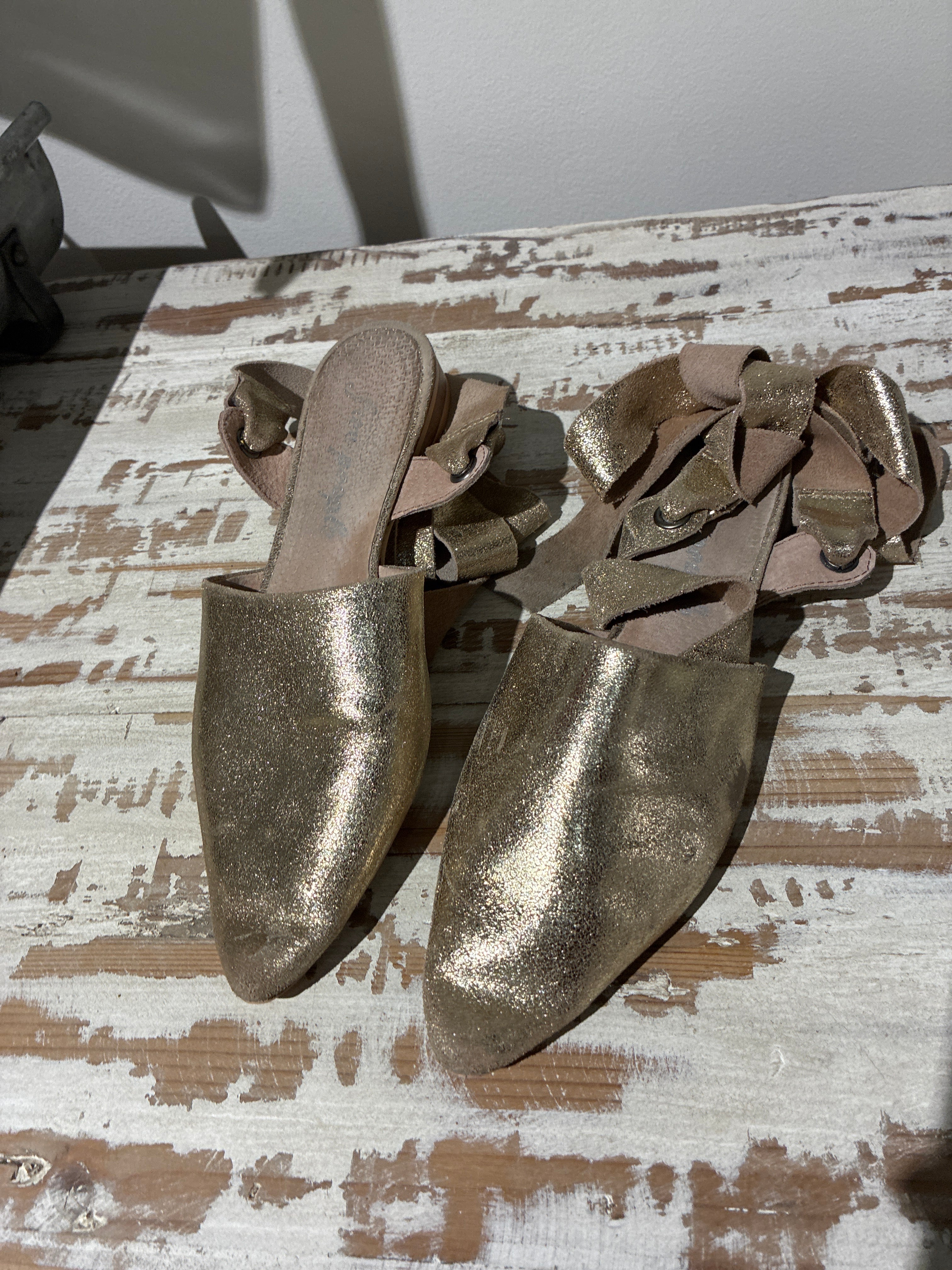 FREE PEOPLE Gold Espadrille – Six Sisters Boutique-NULU