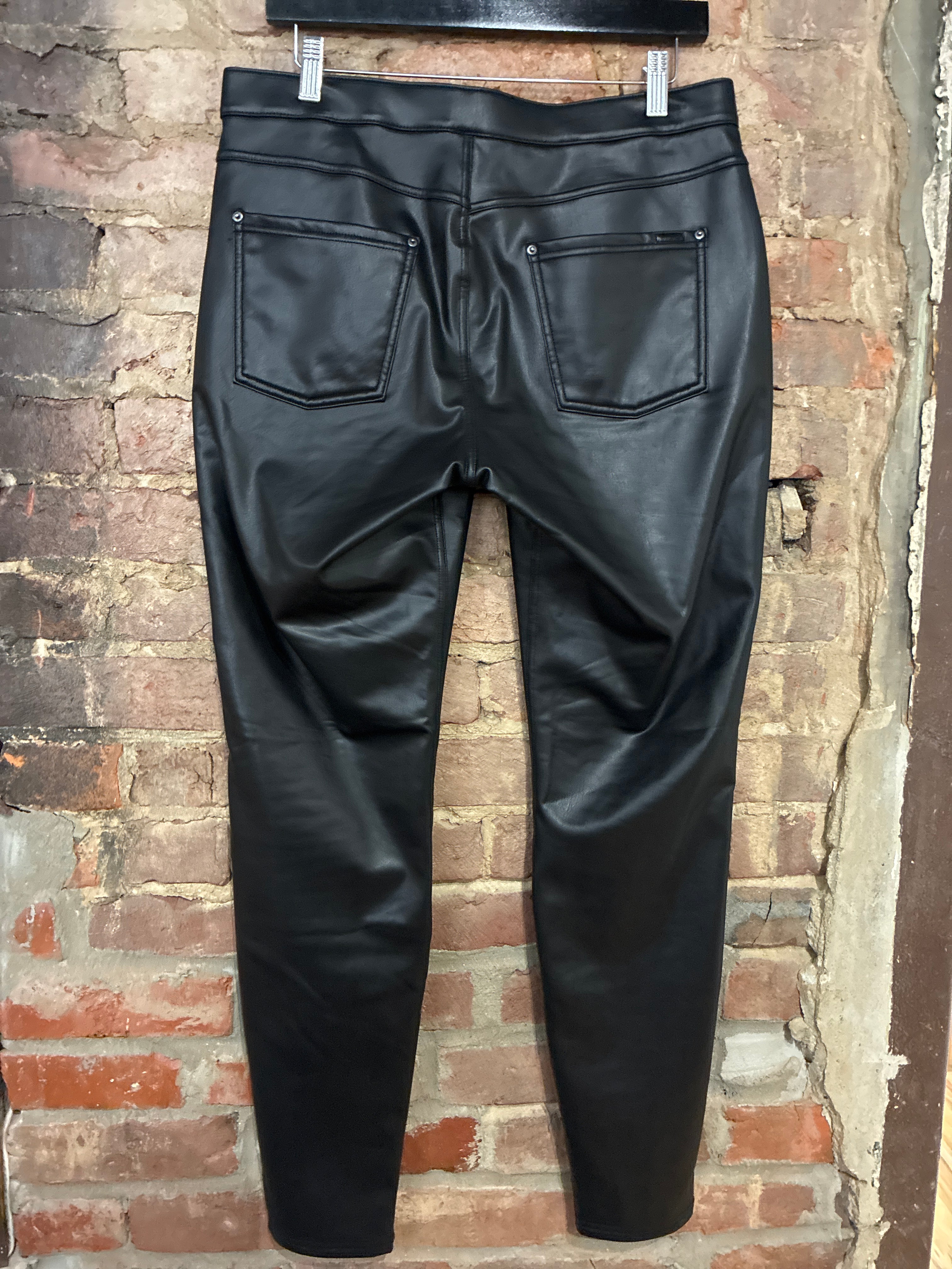 HUE Black Pleather Pants L