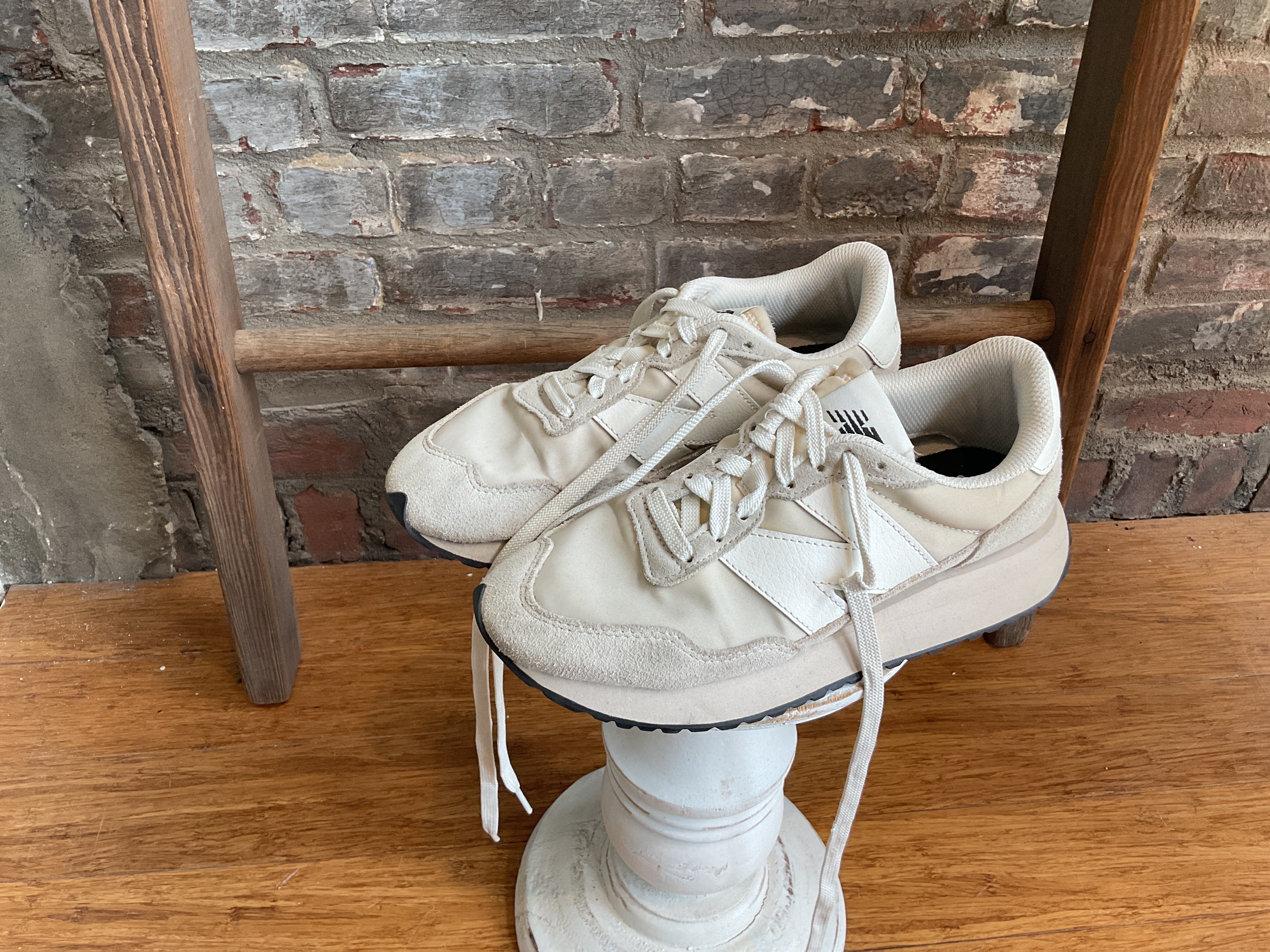 Beige New Balance Sneakers - 8