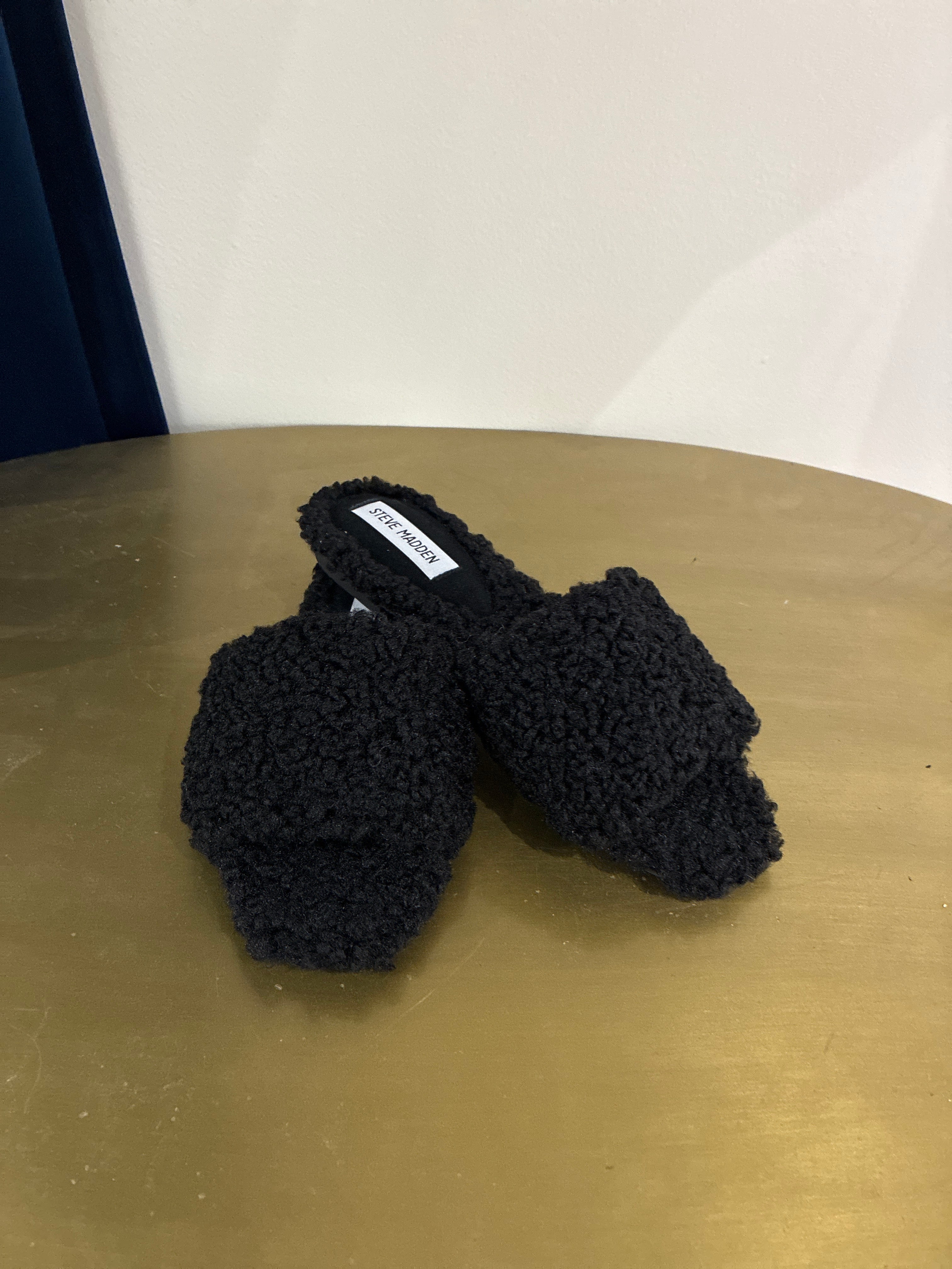 Steve Madden Tess Black Teddy Slides