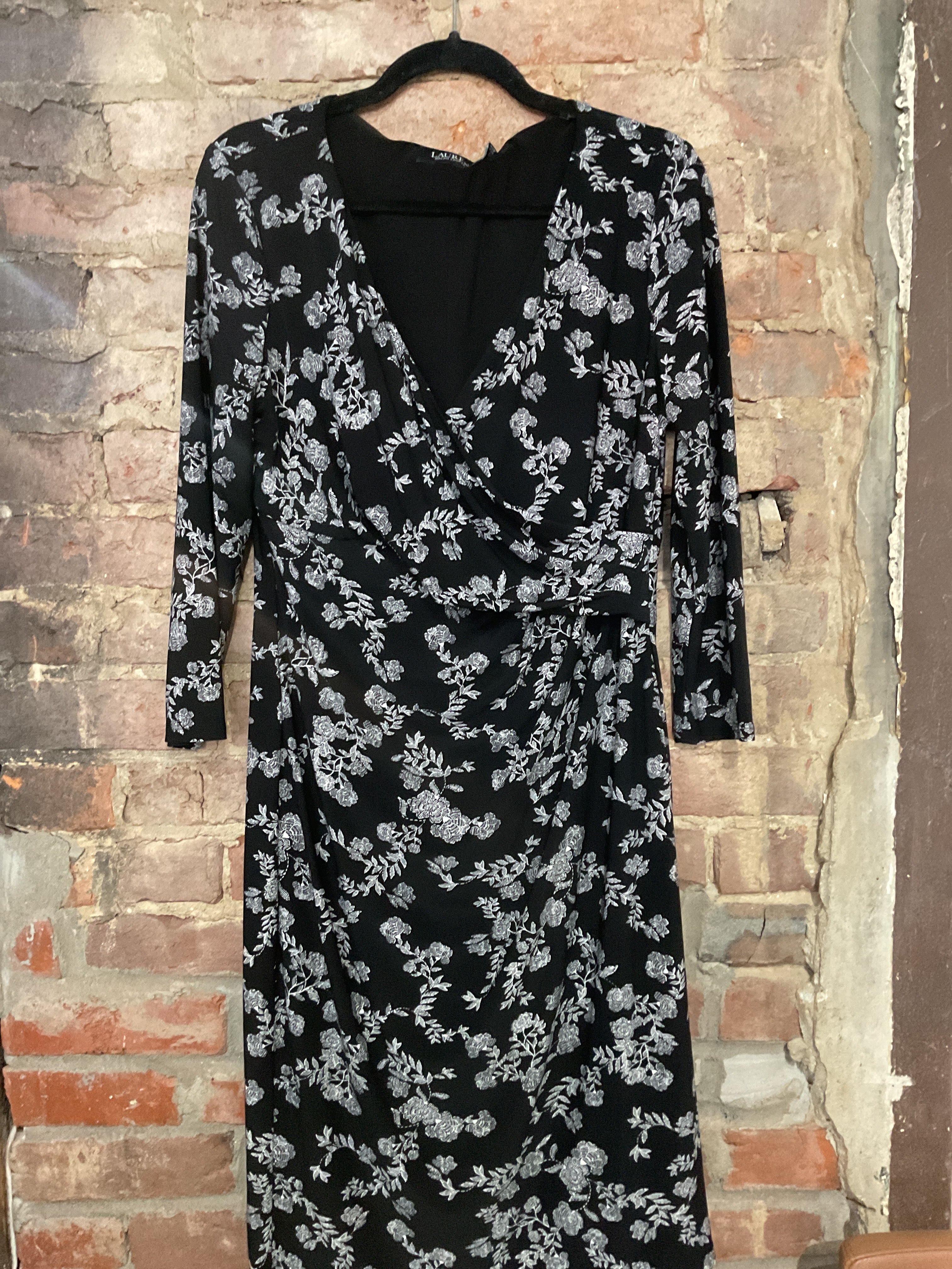 RL Lauren Black & White V Neck Midi 12