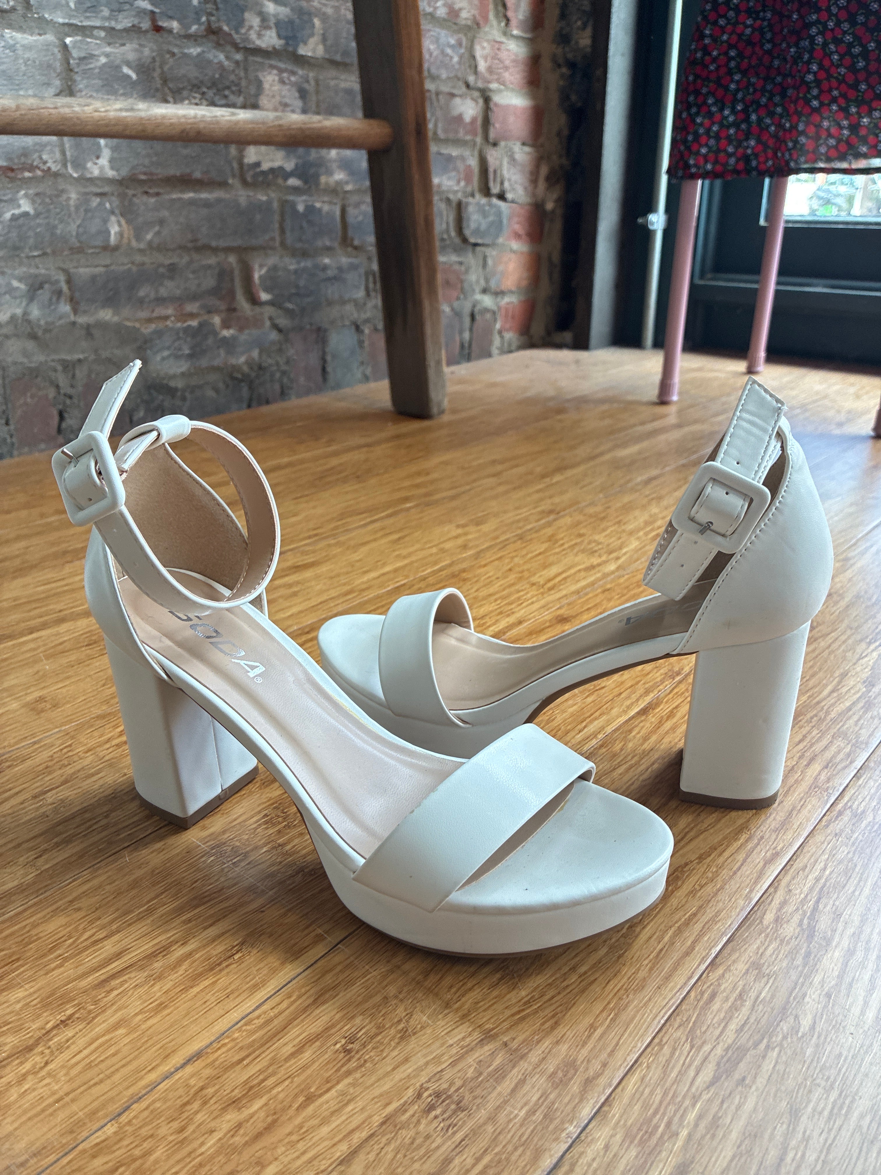 White Pointed-Toe Ankle Strap Heel- 6
