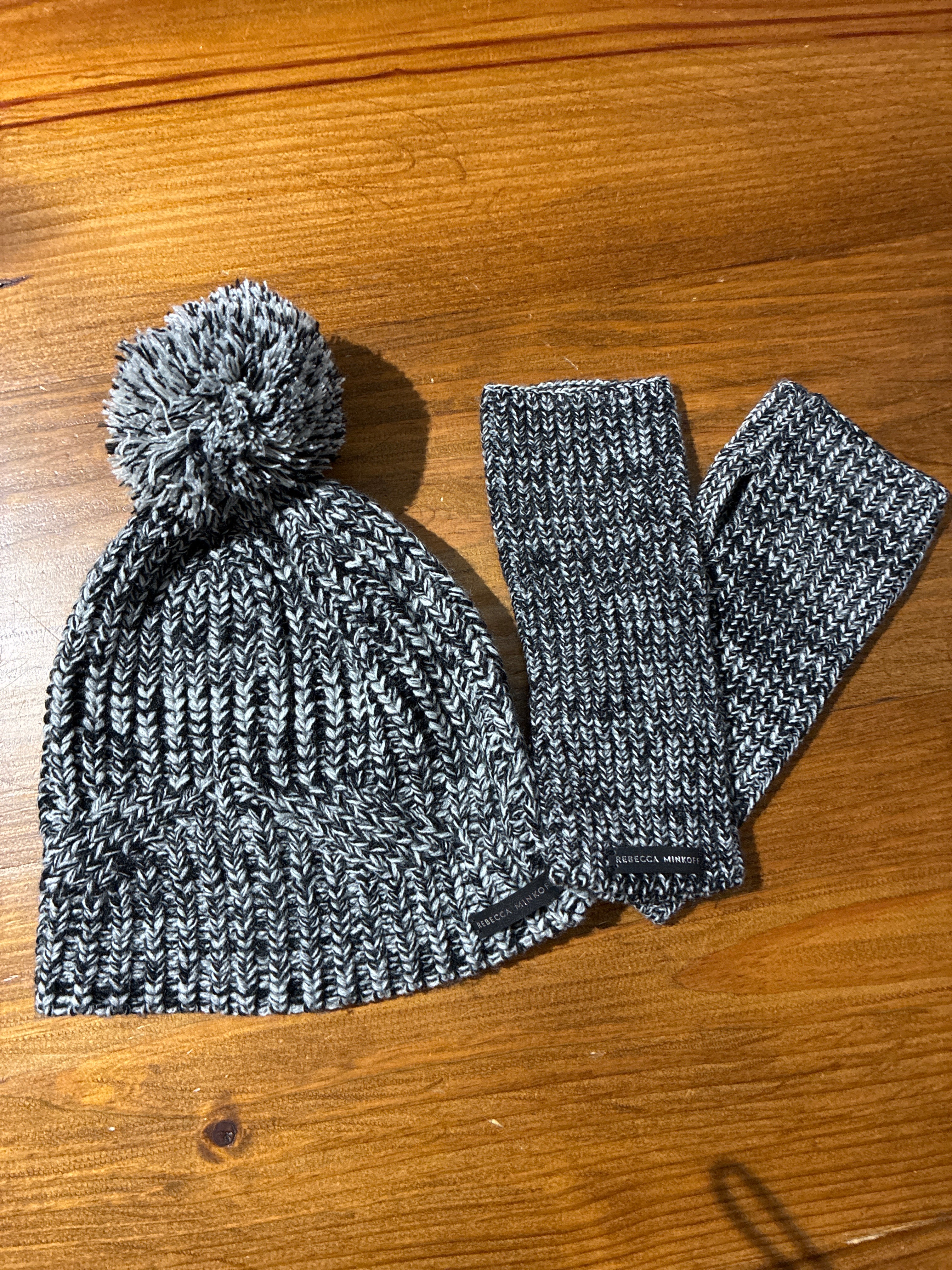 Speckled Beanie & Glove Set