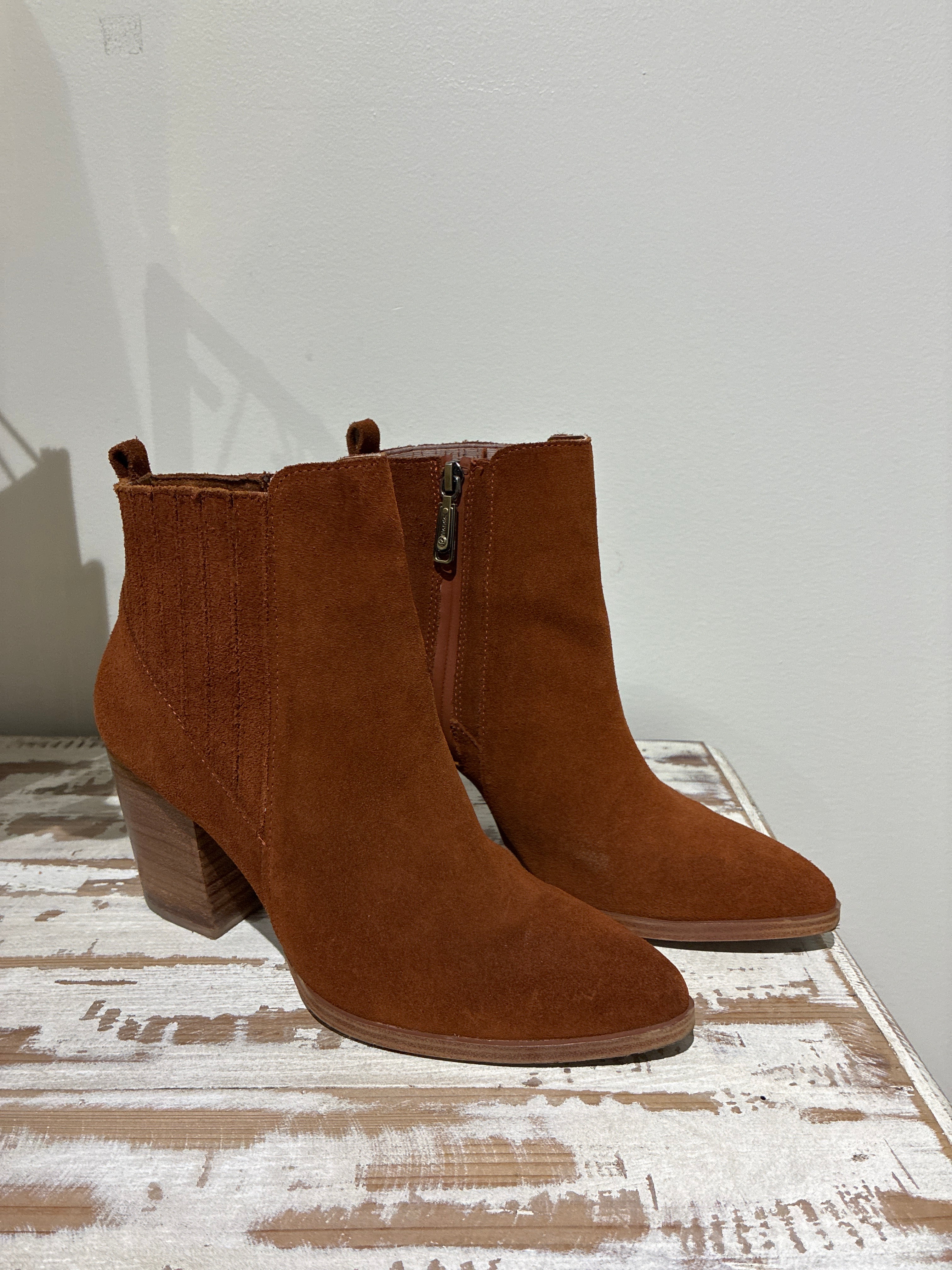 Blondo Suede Red Camel Chelsea Boot