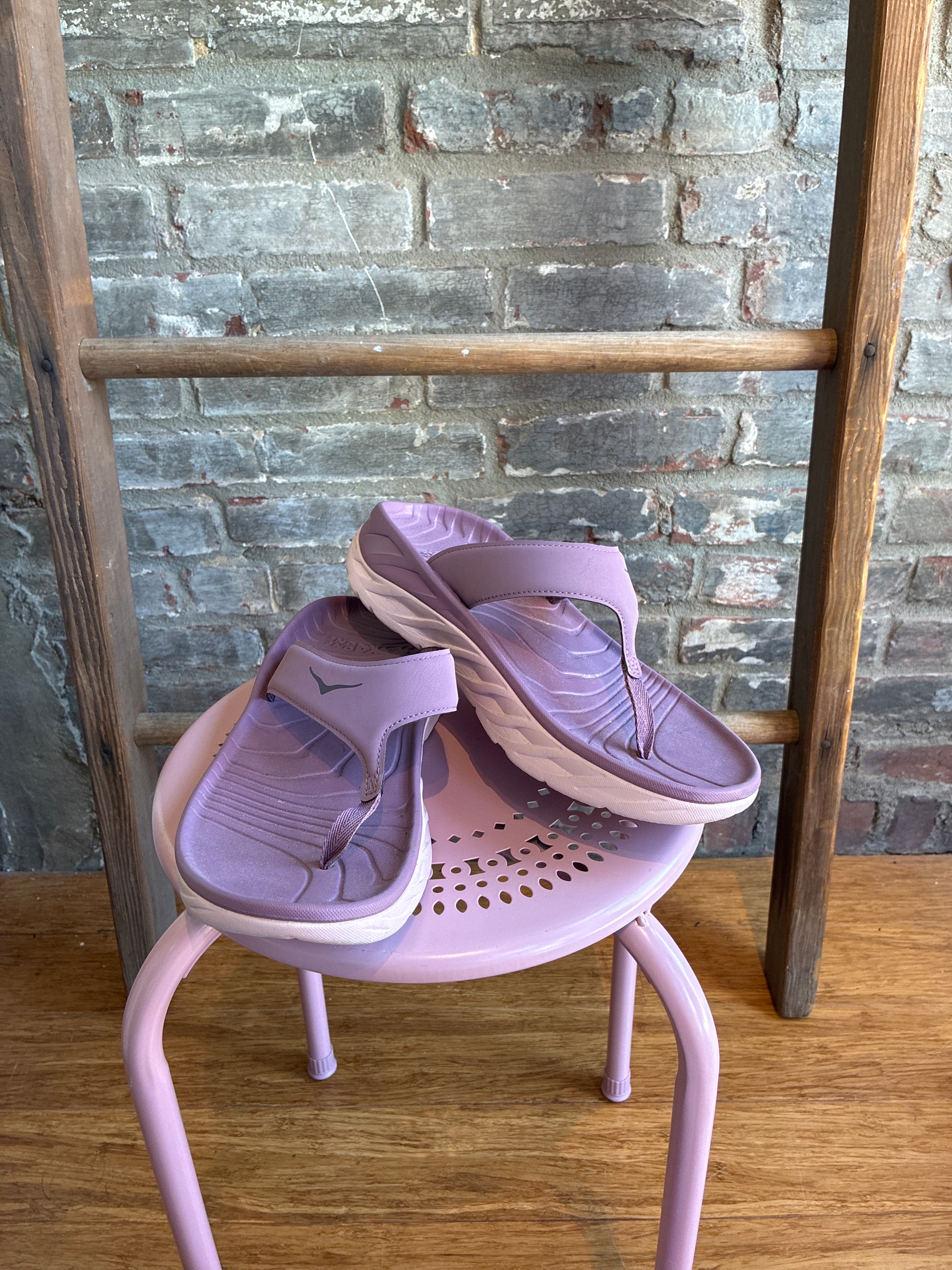 Hoka Lilac Ora Recovery Flip Flop 11