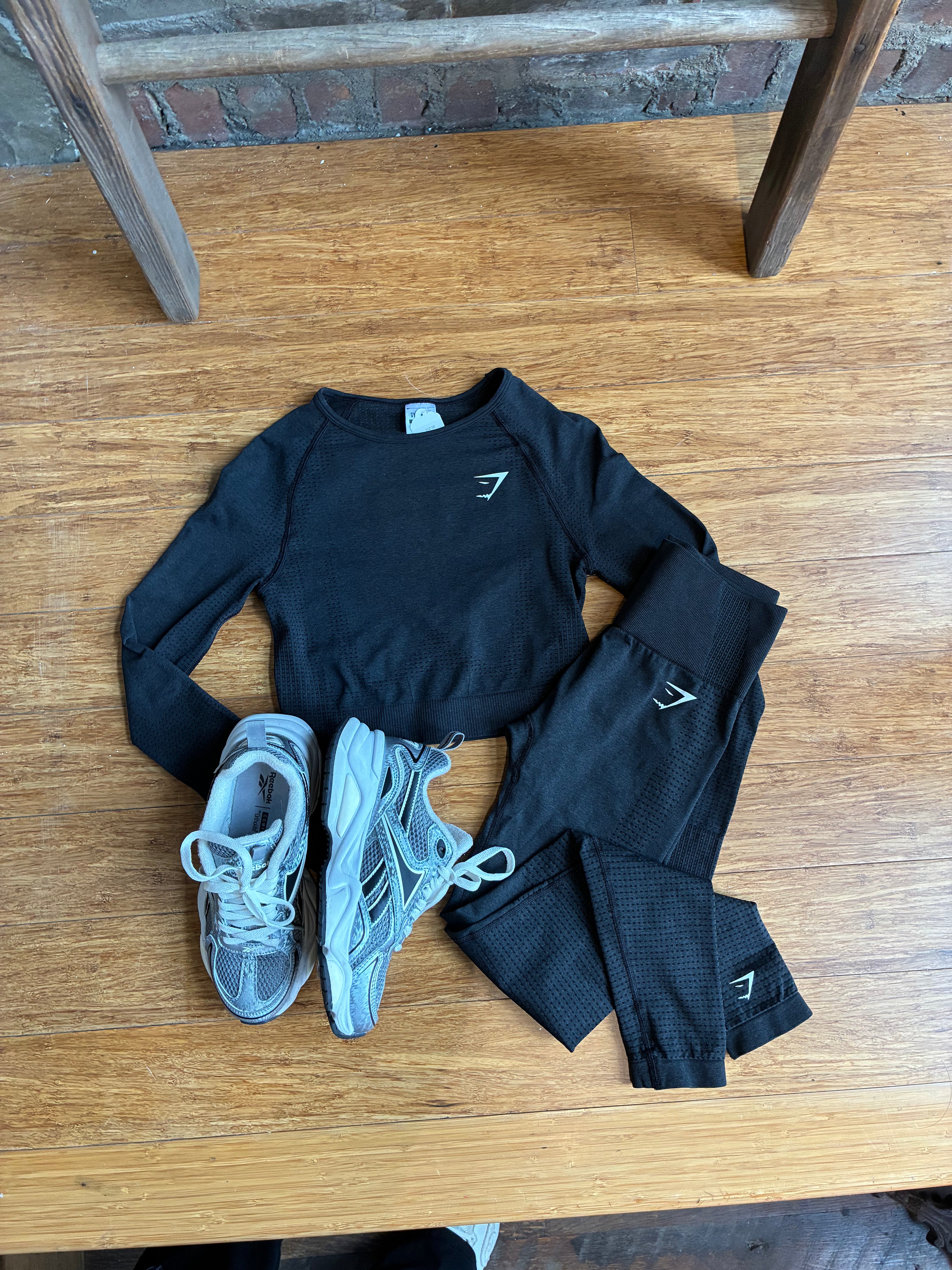 Gym Shark Crop Set w/ Leggings - Small
