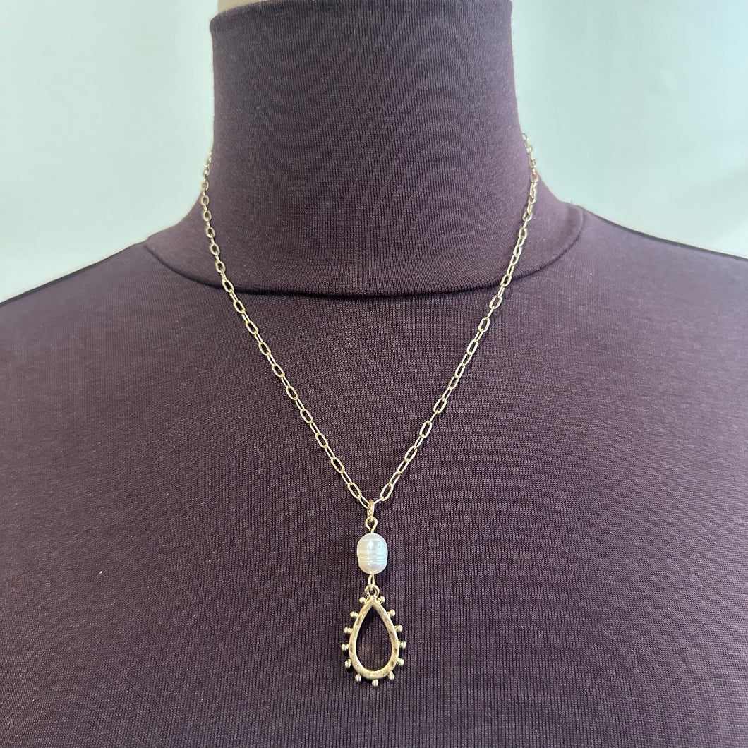 Julie Studded Metal Teardrop Delicate Necklace in Worn Gold
