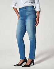 Load image into Gallery viewer, Spanx Straight Ankle Jean