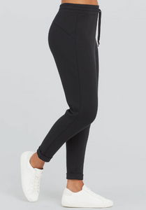 SPANX Air Essentials Tapered Pant