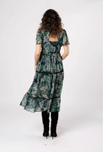 Load image into Gallery viewer, CHELO EMERALD FLORAL TIERED MIDI DRESS