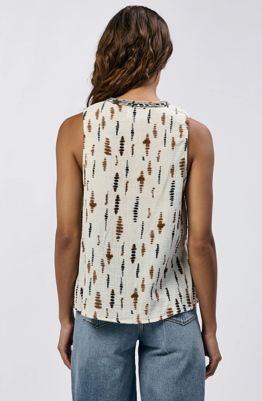 Raja Sleeveless Blouse