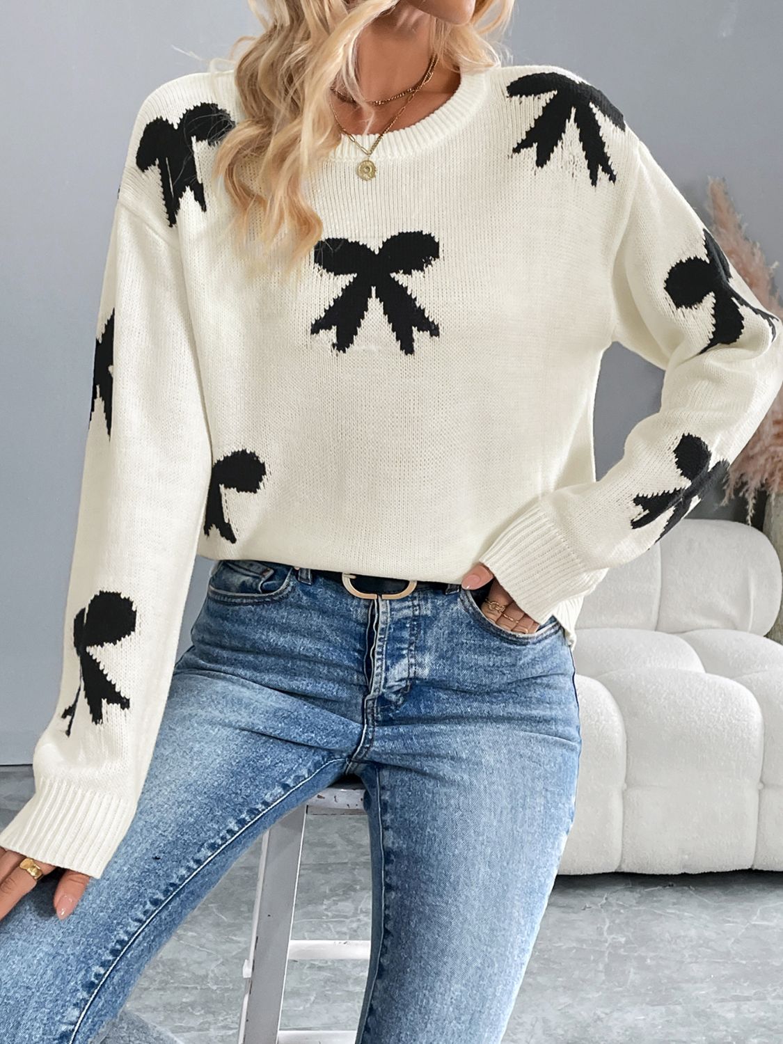 Perfect Bow Graphic Round Neck Long Sleeve Sweater