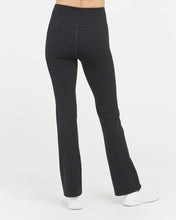 Load image into Gallery viewer, SPANX Booty Boost Flare Yoga Pant